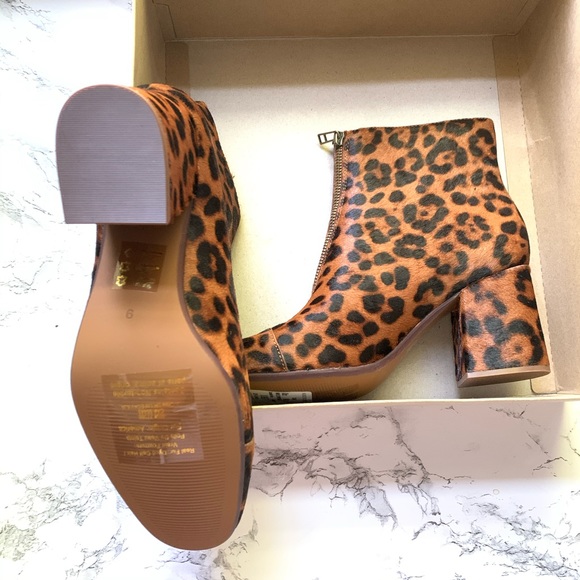 Madewell The Amalia Zip Boot in Leopard Calf Hair - Picture 7 of 9